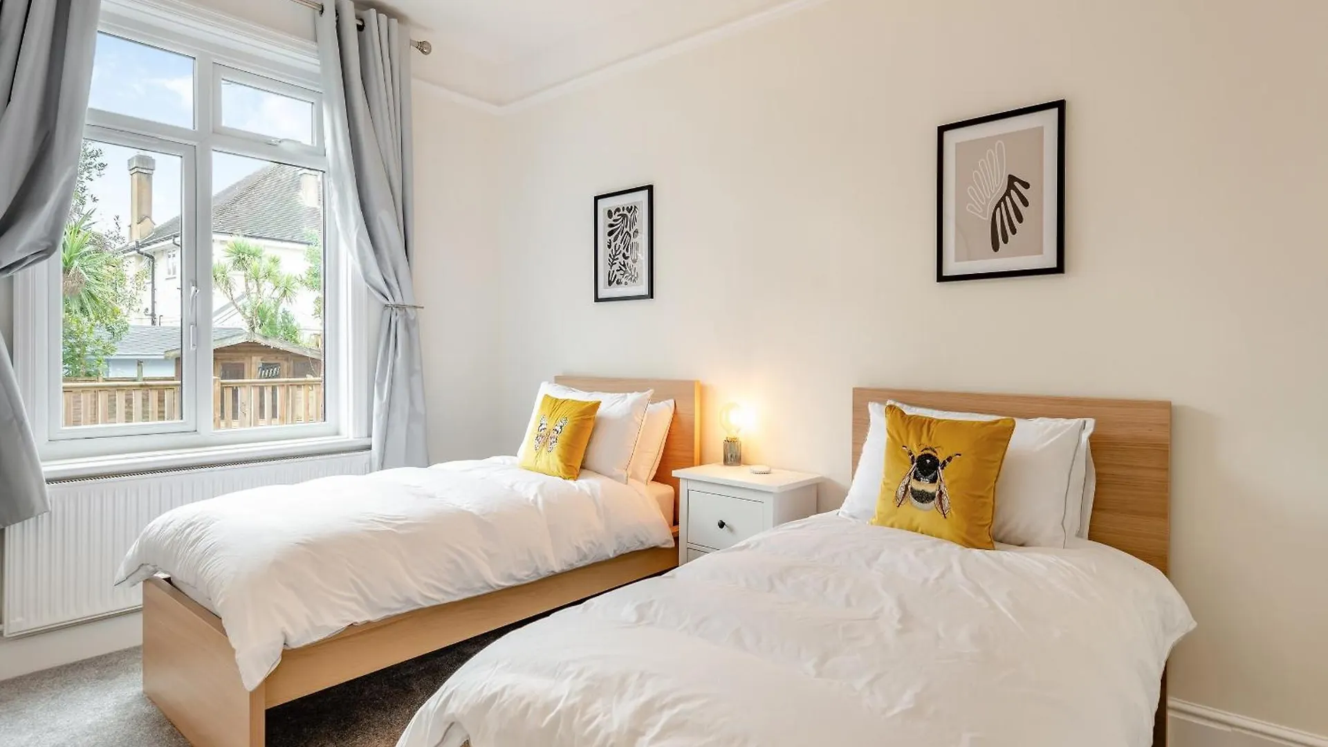 Number 3 Villa Bournemouth Holiday home